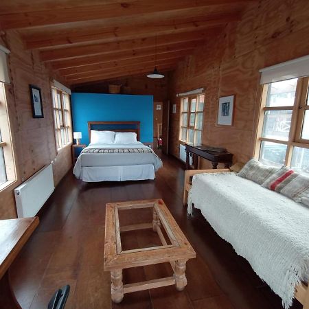 Hostal Palafito Waiwen Кастро Экстерьер фото