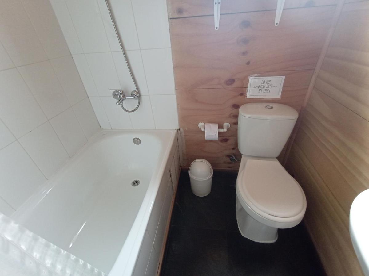 Hostal Palafito Waiwen Кастро Экстерьер фото